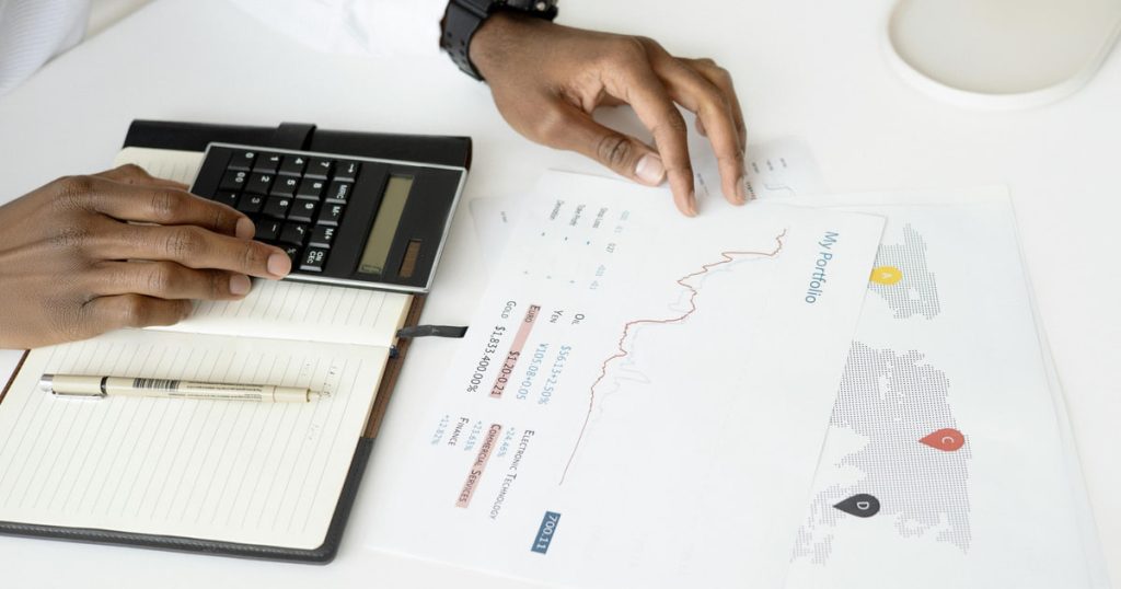 Early investment strategies shape retirement power